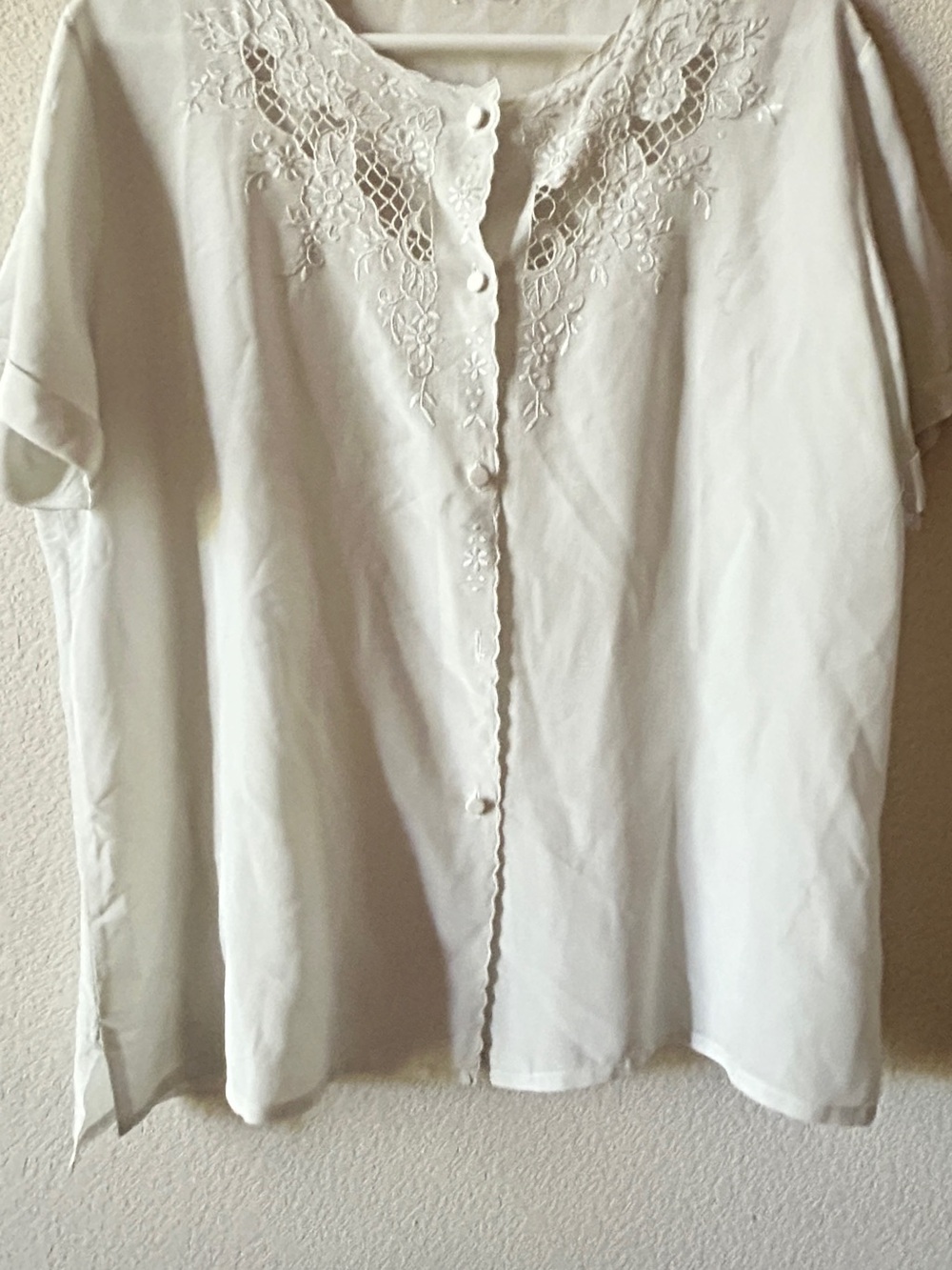 Milano Pura Seta 100% Silk White Embroidered Blouse 42– Purchased in Milan